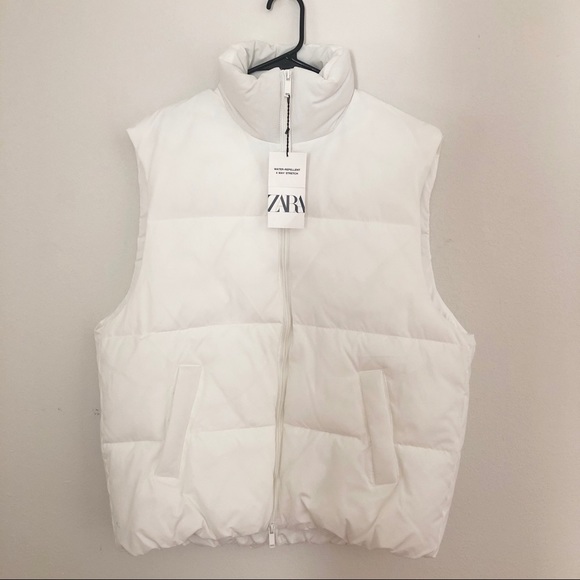 NEW ZARA White Puffer Vest - Picture 2 of 9